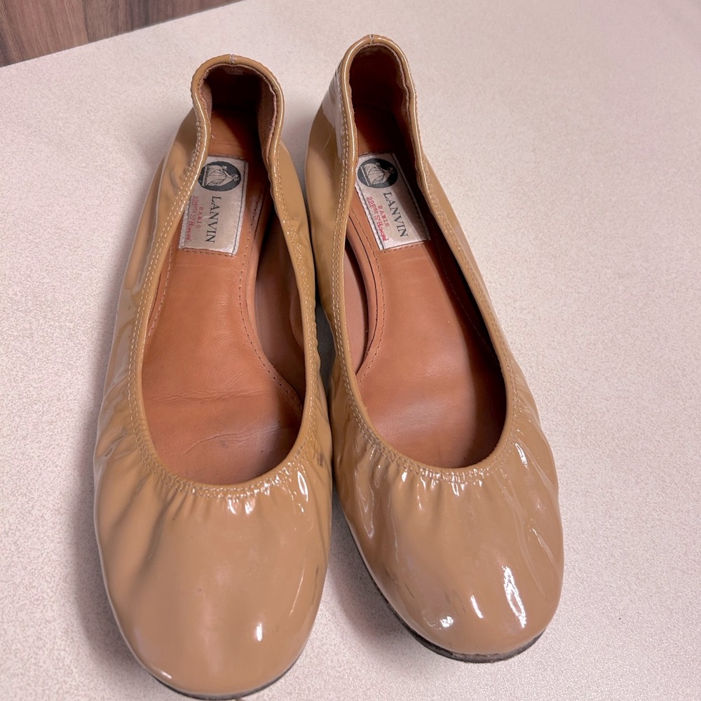 LANVIN patent leather ballerina flat